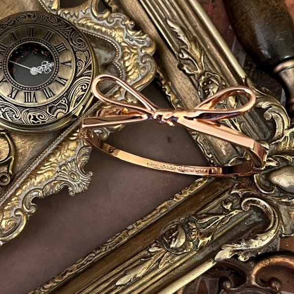 KATE SPADE • Rose Gold Skinny Mini Bow Bangle Bracelet - Picture 4 of 4